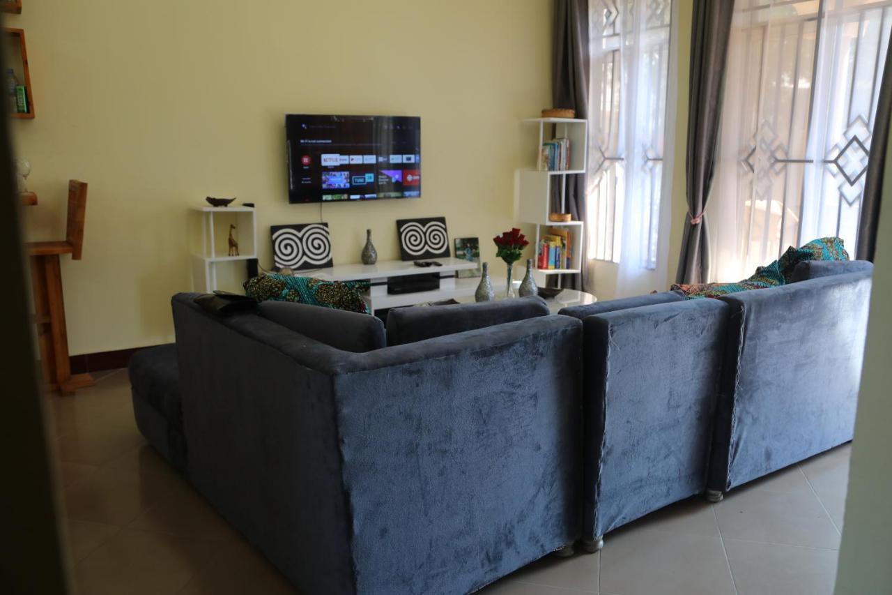 Pearl Lulu Modern Bnb Homestay Dar es Salaam Exterior foto