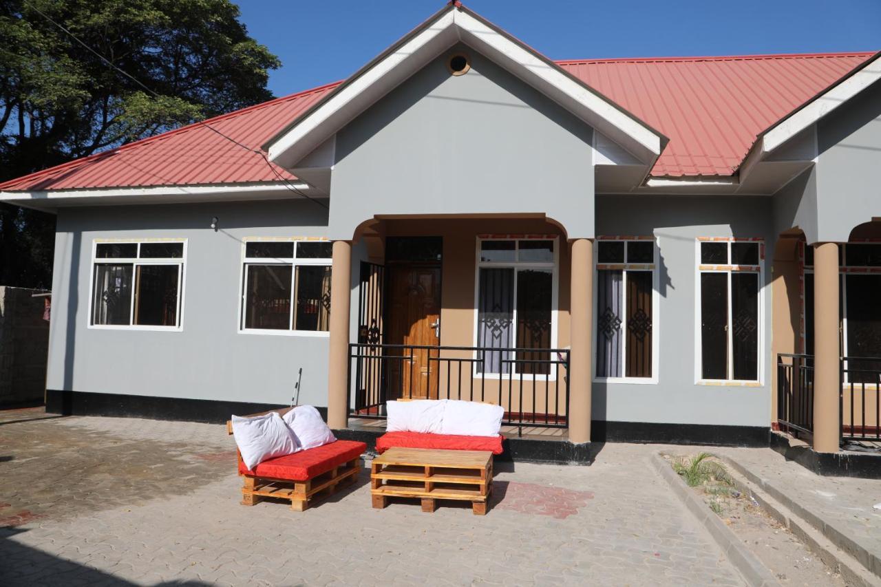 Pearl Lulu Modern Bnb Homestay Dar es Salaam Exterior foto