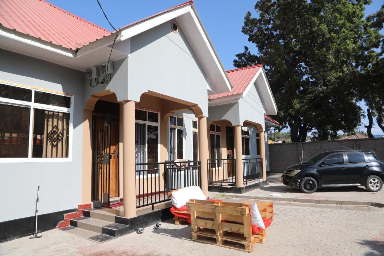 Pearl Lulu Modern Bnb Homestay Dar es Salaam Exterior foto