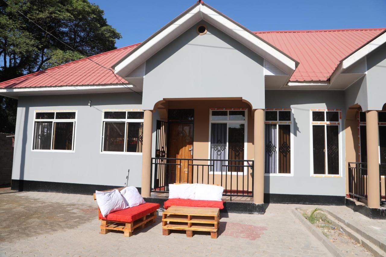 Pearl Lulu Modern Bnb Homestay Dar es Salaam Exterior foto